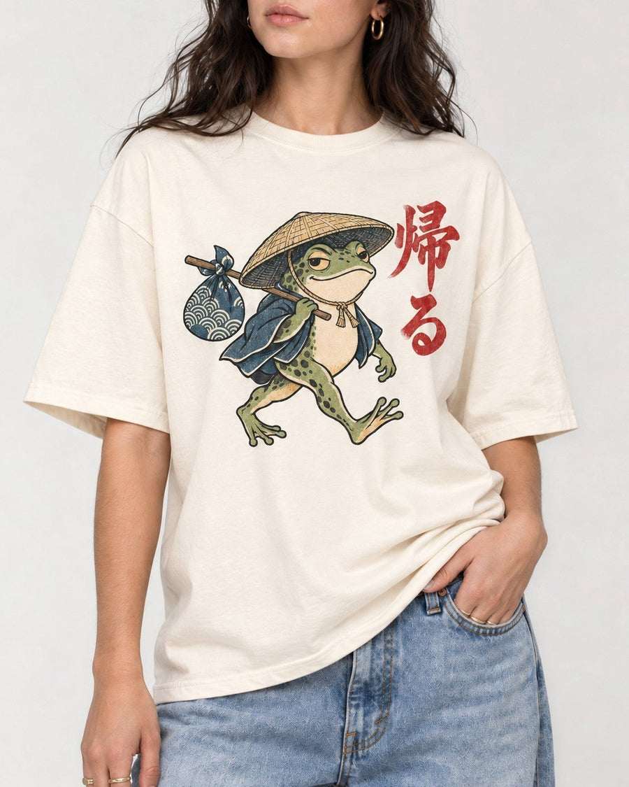 Kaeru Japanese frog tee in Ivory, close-up
