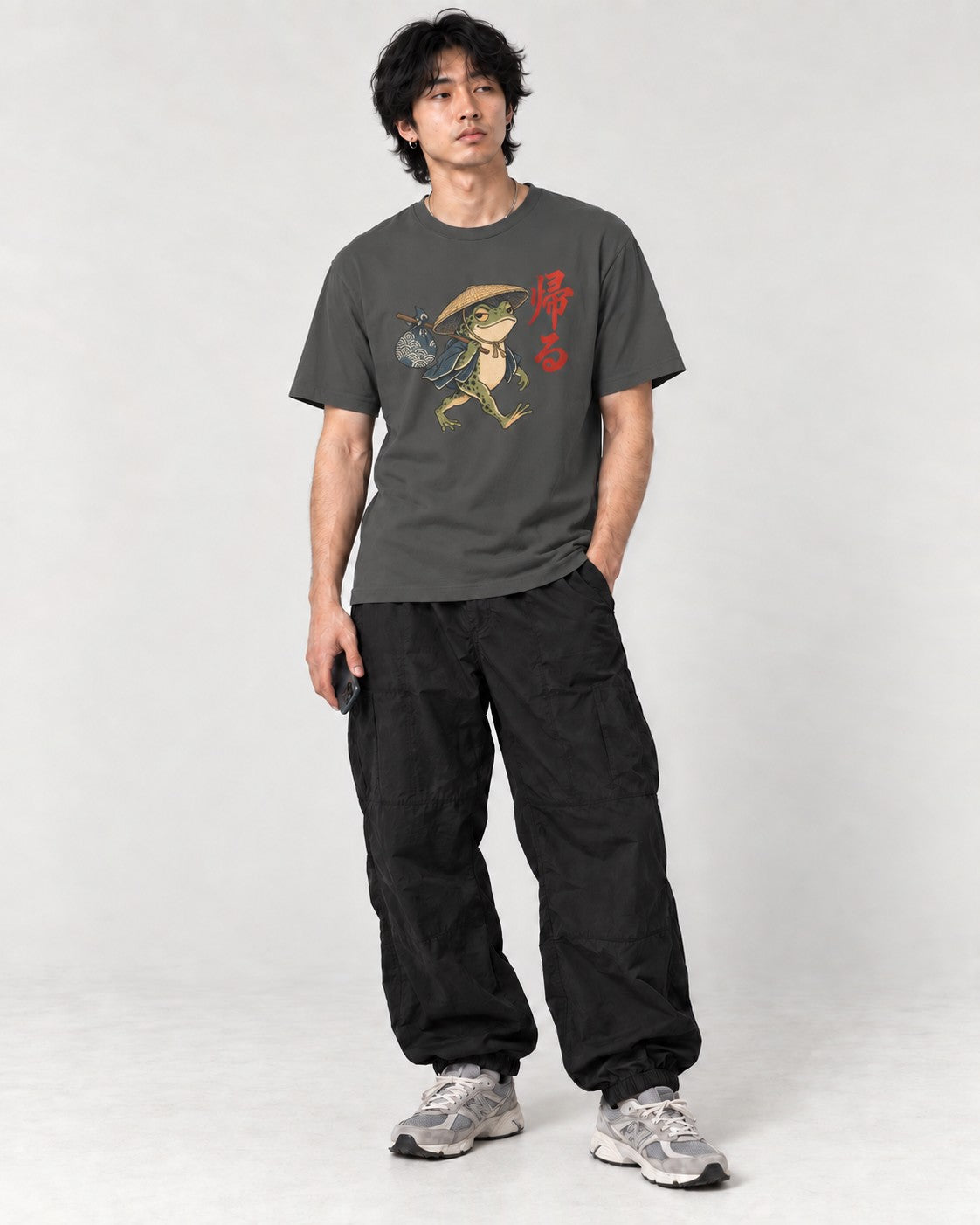 Kaeru Japanese frog tee in Pepper, full body